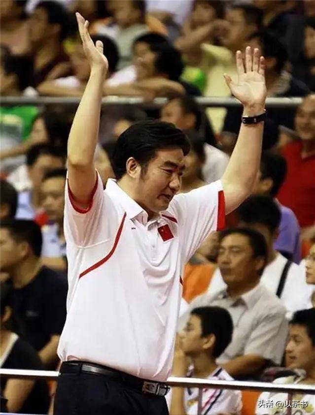 孙凤武现状：胖了很多，曾为前途娶恩师女儿，退休后专注篮球教学