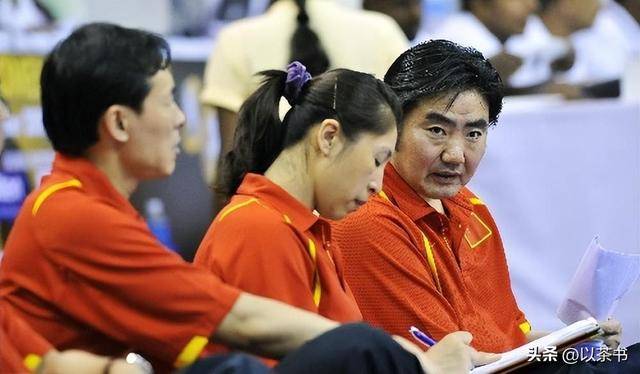 孙凤武现状：胖了很多，曾为前途娶恩师女儿，退休后专注篮球教学