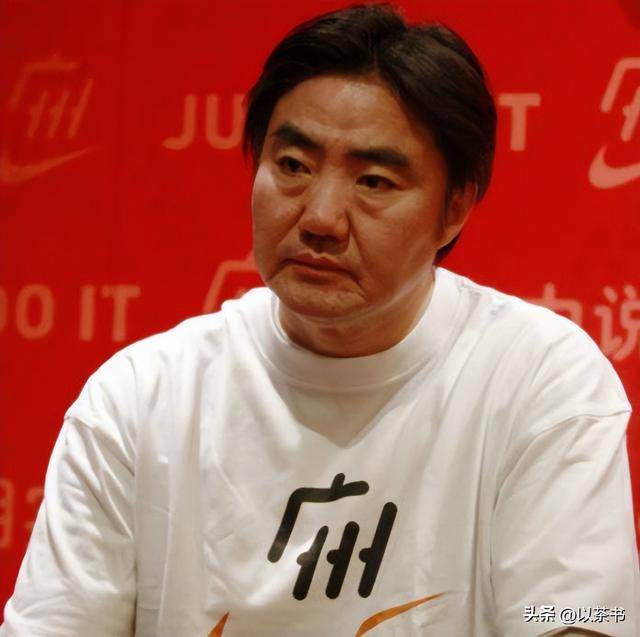 孙凤武现状：胖了很多，曾为前途娶恩师女儿，退休后专注篮球教学