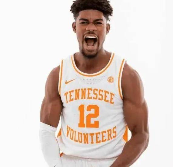 竞彩买球网-北京首钢神秘新援抵达球队！NBA落选秀，身高1米93，高额买断费