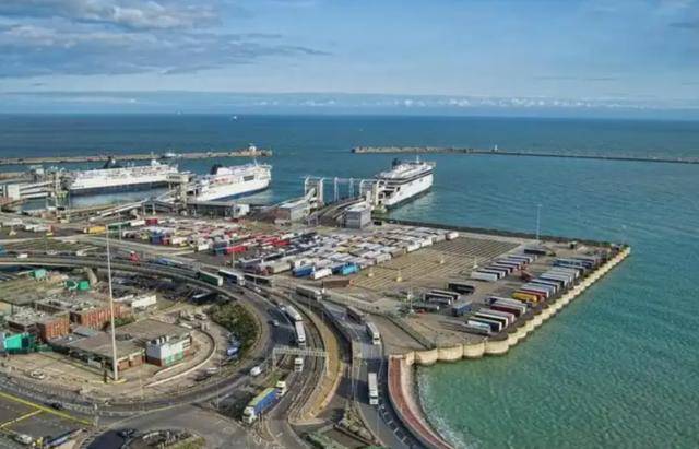 中方接到裁决，两大港口被明抢？24小时内，鲁比奥4字通告全球