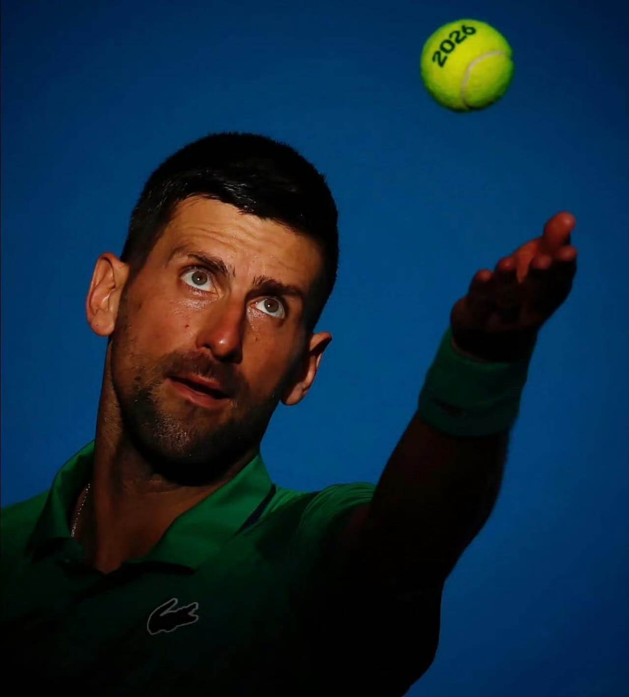 德约轻取蒂亚福打破伤退谣言，辛纳、萨巴领衔澳网男女单夺冠赔率