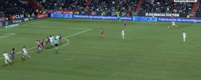 读秒绝杀！巴萨晋级！米兰22轮不败！足球疯狂一夜全回顾